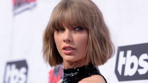 Why is Taylor Swift’s tweet about the Women’s March so controversial?