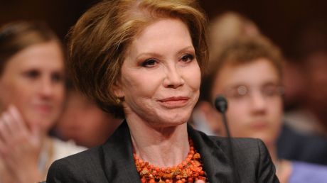 Mary Tyler Moore before the Senate Committee hearing diabetes research, Washington, 2009.