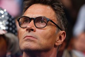 Actor Tim Daly has broken both his legs while skiing at the Sundance Film Festival.