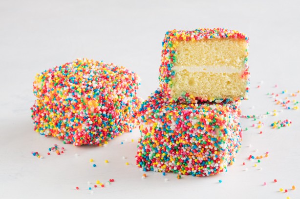 Fairy bread lamingtons