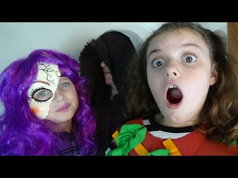 Annabelle & Witch vs Victoria Freak World Monster High Doll IRL Hidden Egg