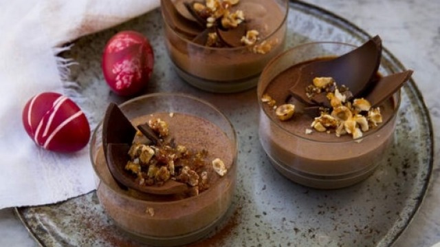 Chocolate mousse with hazelnut praline