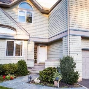 3 Condos for Sale in Huntington Area