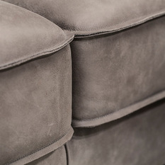 Sofaer i rålæder. Couches in raw leather.Detajle Raw - Sofaer