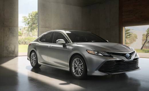 Toyota Reveals Sharper New Camry, Arriving From Japan Late 2017