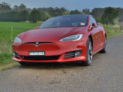 Tesla Model S P90D REVIEW | Tesla's performance sedan puts the Germans on notice