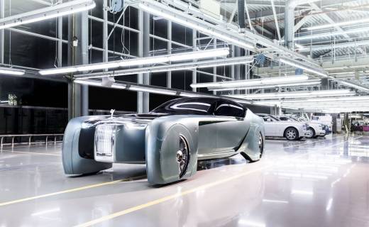 Rolls-Royce Unveils Streamliner-Inspired 103EX Vision Next 100 Concept