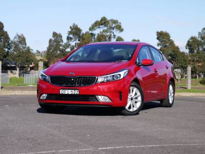 2016 Kia Cerato Si Sedan REVIEW | Just As Good As The Hatch... But...
