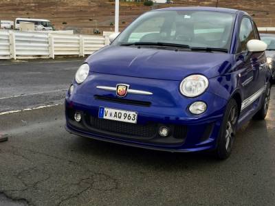 2016 Abarth 595 REVIEW - Proof Positive That "Less Can be More"