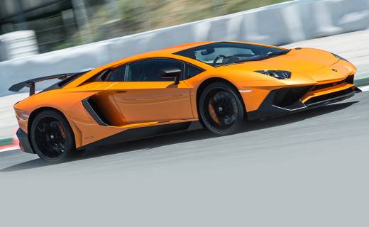 Lamborghini Aventador To Stay AWD-Only For Now - And The Urus SUV