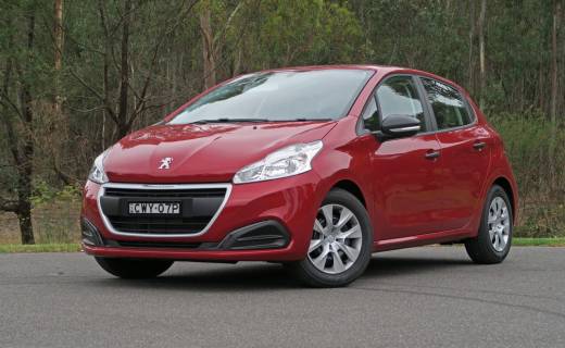 2016 Peugeot 208 Access Automatic REVIEW - Champagne Tastes, Beer Budget?