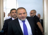 Far-Right Israeli FM Lieberman: Offer Israeli Arabs Money to Move to [Non-Existent] Palestinian State