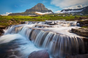 Logan Pass in Montana reveals mountains sculpted by glaciers into dramatic shapes.