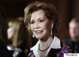 Mary Tyler Moore Dead At 80