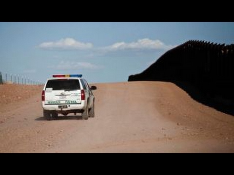 Trump taking first steps to build Mexican wall