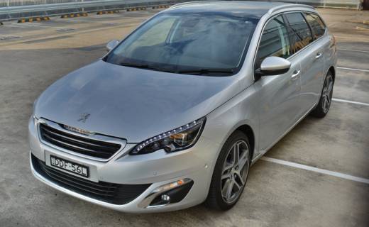 2017 Peugeot 308 Allure Touring HDi REVIEW - Well Equipped Small Wagon Is A Tempting Proposition