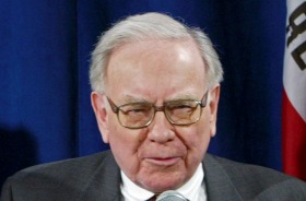 Investor Warren Buffet delivers remarks at a meeting in New York, in this February 25, 2004 file photograph. Buffett ...