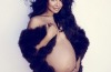 <i>Glee</i> actress Naya Rivera has posed almost nude in her third trimester pf pregnancy. The first-time mum-to-be ...