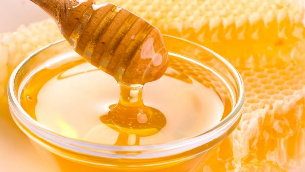 Manuka honey is one of those natural ingredients with a reputation as being something of a superfood - for both your ...