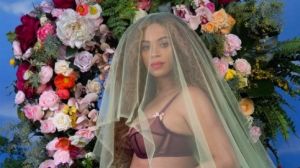 Beyonce shows off her baby bump in an Instagram post announcing her pregnancy.