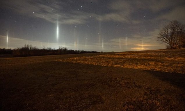 Stunning pillars phenomena lights up Pennsylvania sky