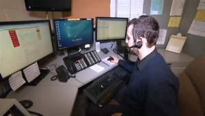 Un répartiteur du service d’urgence 911