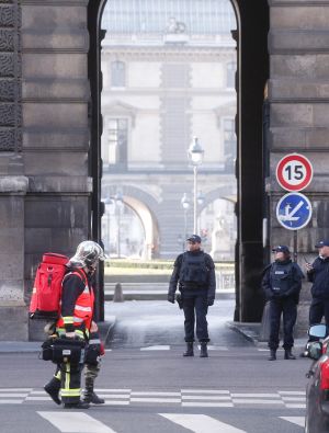 The area around the museum has been locked down, with 250 people still inside.