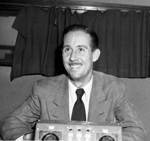 2SM Sports commentator Reg Grundy, pictured in January 1953. SUN NEWS Picture by LAURIE SHEA Radio broadcasting hhollins ...