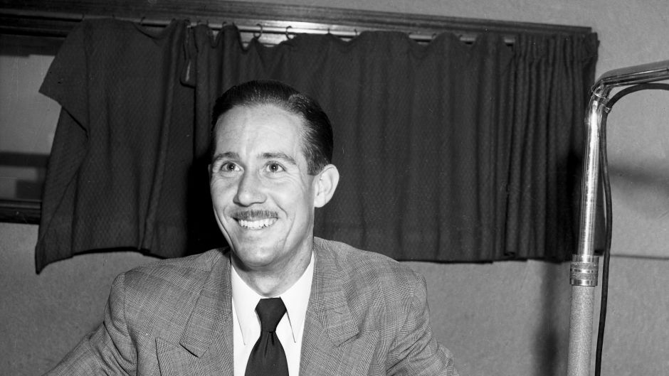 2SM Sports commentator Reg Grundy, pictured in January 1953. SUN NEWS Picture by LAURIE SHEA Radio broadcasting hhollins ...