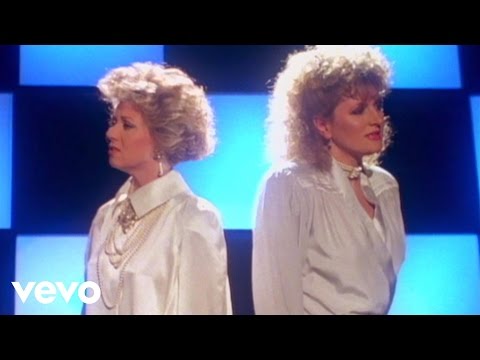 Elaine Paige, Barbara Dickson - I Know Him So Well "From CHESS"