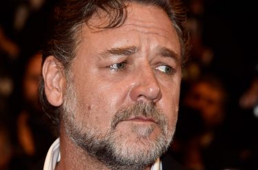 Russell Crowe pulls his Finger Wharf apartment off the market, says no to $25m
