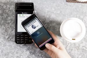 Apple argues banks will compete more if customers can easily switch cards through Apple Pay.