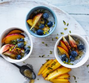 Chia pots with fresh fruit 