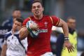 George North runs away to score for Wales.