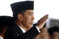 Indonesia's President Joko Widodo has backed the decision of his armed forces chief to suspend military co-operation but ...