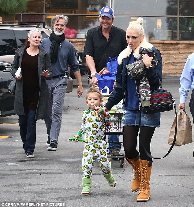 Grocery outing: Gwen Stefani and Blake Shelton were spotted at Ralph's supermarket in Sherman Oaks, California on Friday purchasing three carts worth of items