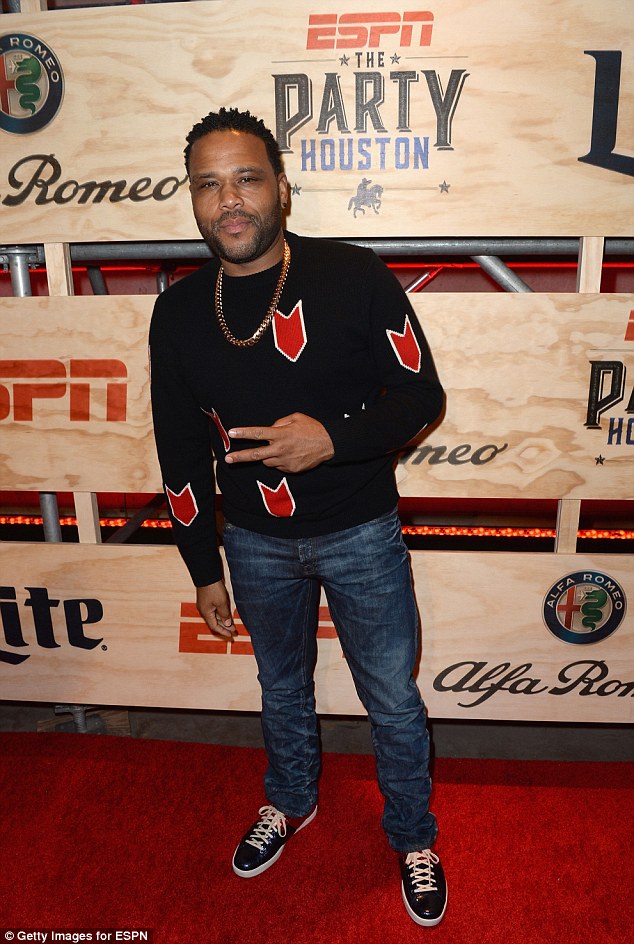 Jean-ius! Anthony Anderson kept things sharp in a black sweater, jeans, and slick shoes