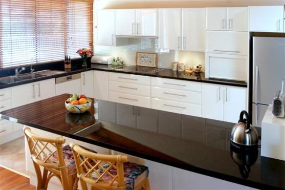 Kitchen Benchtop Ideas by Rod's Kitchens