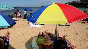 SYDNEY, AUSTRALIA - February 5, 2017: Bathers beat sweltering weather in Sydney's Eastern Suburbs by taking the plunge ...