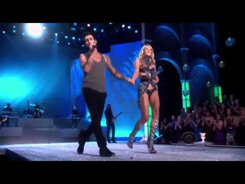 Victoria's Secret Fashion show 2011 Anne Vyalitsyna  Adam Levine Moves like Jagger (Live HD)