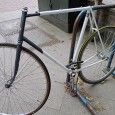 Spare a moment, if you will, for this stylish, single-speed, retro racer bike in Brixton that has been cruelly been stripped bare of almost all of its components.