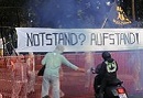 Notstand? Aufstand! Transparent bei der Blockade der Wiener Ringstraße.