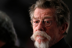 Veteran British actor John Hurt dies
