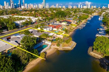 Family friends team up to sell Gold Coast properties as one giant block