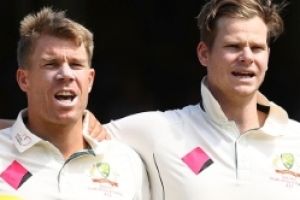 SYDNEY, AUSTRALIA - JANUARY 03: Nathan Lyon, David Warner and Steve Smith of Australia sing the national anthem during ...