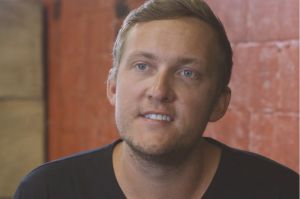 Ben Acott, founder of POD Life, has relocated to Silicon Valley. 