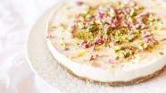 Raw baklava cheesecake