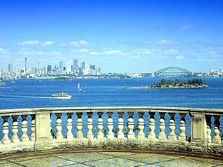 MARCH, 2001 : Harbourside view from mansion 6 Queens Avenue, Vaucluse. NSW / Housing / Real Estate Travel