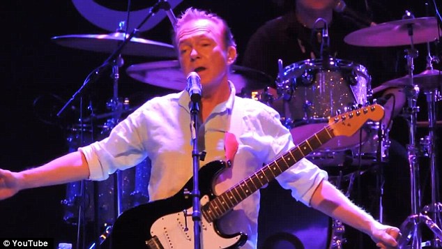 Fan fears: David Cassidy's fans were left shocked as the star struggled his way through a concert in Los Angeles, California, on Saturday with many fearing the star was drinking again