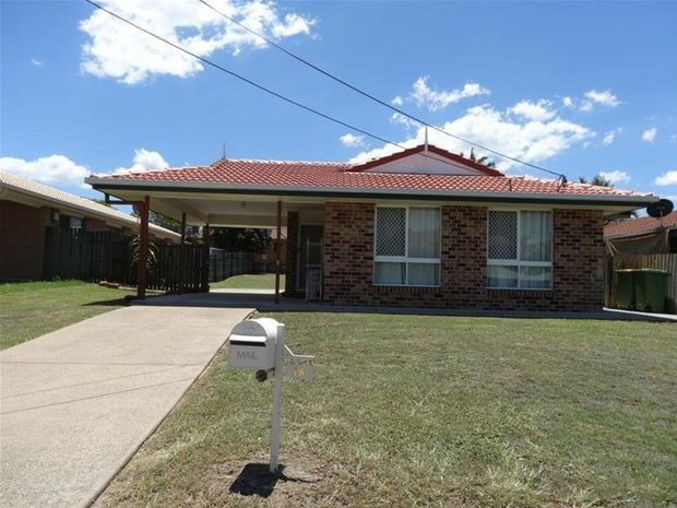 This property is super neat, tidy and has everything you need to call home.
This property has to off...